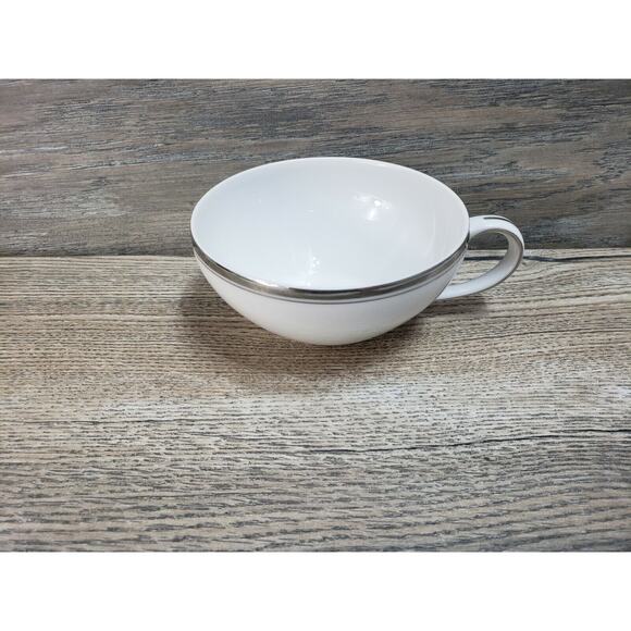 Fukagawa Arita Hand Painted Small Tea Cup Silver Pattern 900P - Picture 2 of 9